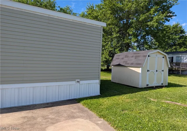 Homes for sale in Elyria, OH | 205 Larkstone Pl, Elyria, OH 44035 | MLS# 5215700