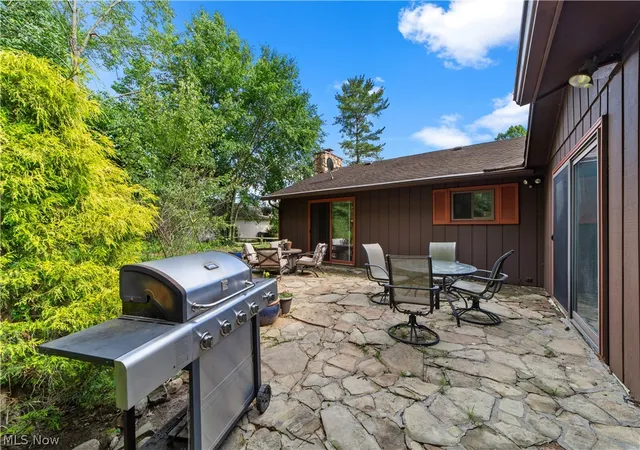 Homes for sale in North Ridgeville, OH | 5911 Woodland Dr, North Ridgeville, OH 44039 | MLS# 5220016