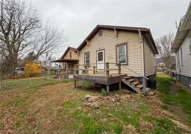 Homes for sale in East Liverpool, OH | 1705 Cleveland Ave, East Liverpool, OH 43920 | MLS# 5219687