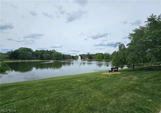 3rd image of 8605 Scenicview Dr, Broadview Heights, OH 44147