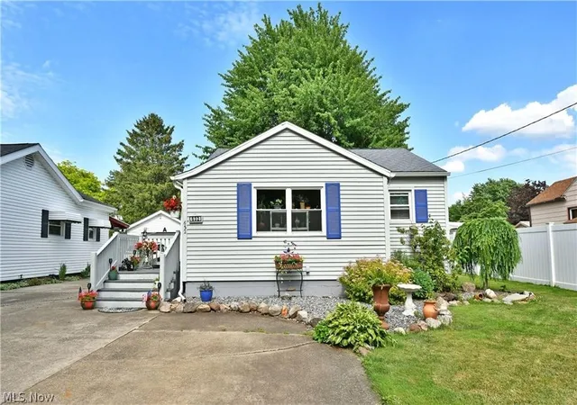 1st image of 632 Chestnut St, Conneaut, OH 44030 | MLS# 5220345