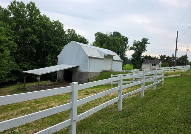 4th image of 5731 Sharps Ridge Rd, Mcconnelsville, OH 43756 | MLS# 5220442