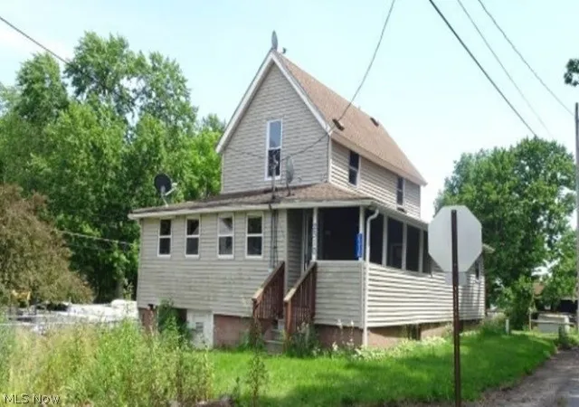 Photo 2 of Single family home for sale at 2310 Mingo Trl, Akron, OH 44312 | MLS# 5220444 | Listing updated on 2026-09-28