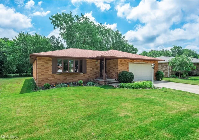 Homes for sale in Middleburg Heights, OH | 7705 Klein Dr, Middleburg Heights, OH 44130 | MLS# 5218875