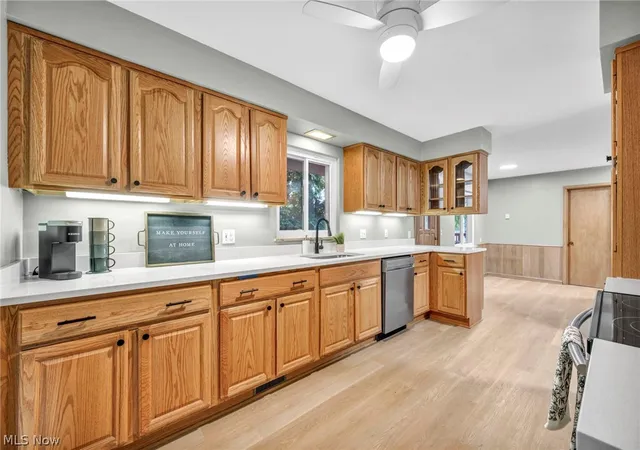 Homes for sale in Garfield Heights, OH | 10910 Edgepark Dr, Garfield Heights, OH 44125 | MLS# 5219358