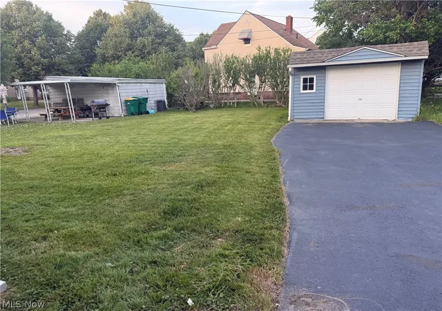 Homes for sale in Maple Heights, OH | 5469 Thomas St, Maple Heights, OH 44137 | MLS# 5219643