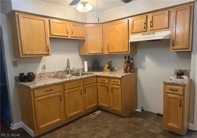 Homes for sale in Maple Heights, OH | 5469 Thomas St, Maple Heights, OH 44137 | MLS# 5219643