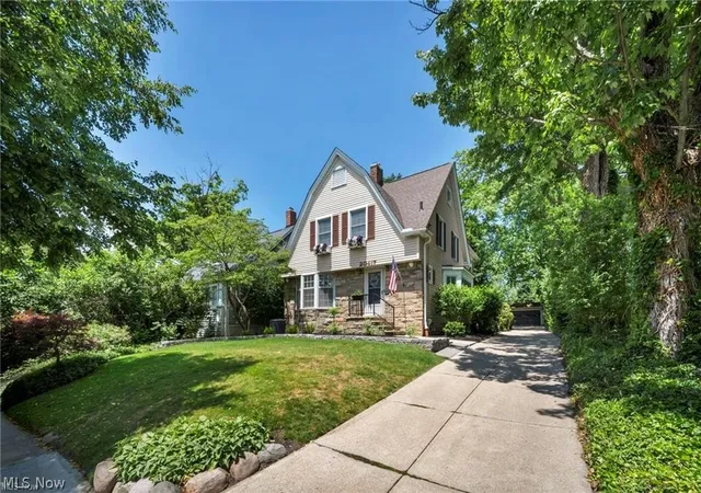 Homes for sale in Shaker Heights, OH | 20417 Almar Dr, Shaker Heights, OH 44122 | MLS# 5218326