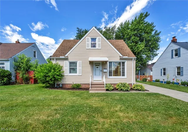 2nd image of 5818 Smith Rd, Brook Park, OH 44142 | MLS# 5220508
