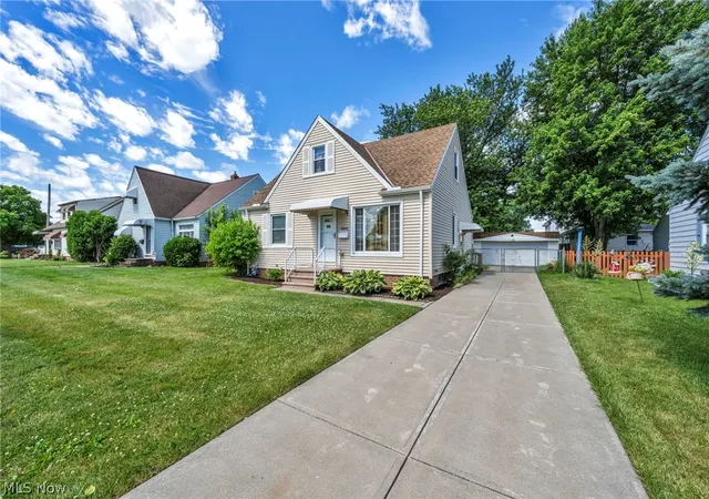 3rd image of 5818 Smith Rd, Brook Park, OH 44142 | MLS# 5220508