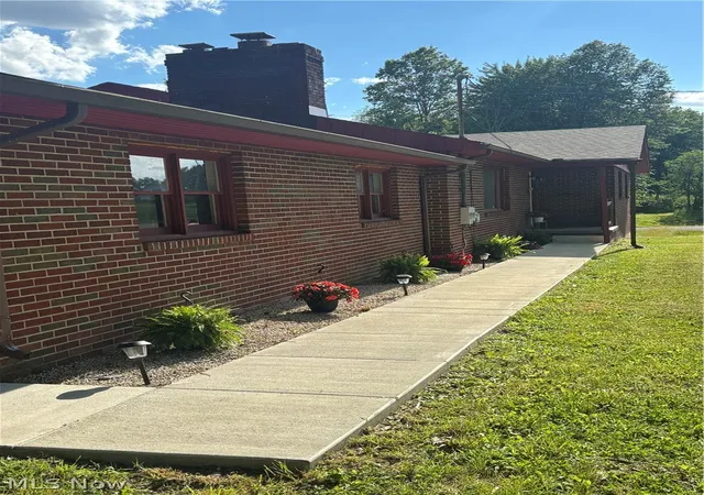 Photo 3 of Single family home for sale at 3072 Tallmadge Rd, Kent, OH 44240 | MLS# 5210122 | Listing updated on 2026-08-01