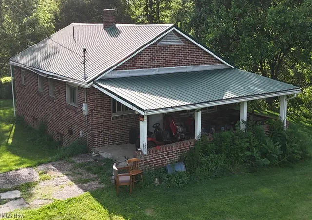 Homes for sale in Coshocton, OH | 17721 Township Road 278, Coshocton, OH 43812 | MLS# 5220491