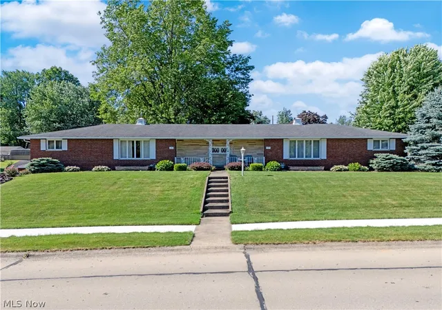 Homes for sale in Orrville, OH | 1734 1736 Meadow Ln, Orrville, OH 44667 | MLS# 5220489