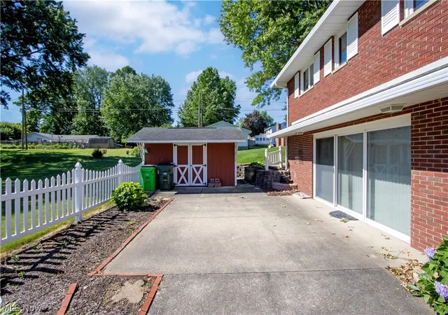 Homes for sale in Orrville, OH | 1734-1736 Meadow Ln, Orrville, OH 44667 | MLS# 5220489