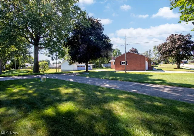 Homes for sale in Orrville, OH | 1734-1736 Meadow Ln, Orrville, OH 44667 | MLS# 5220489