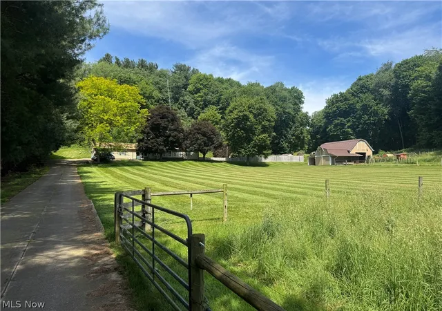 1st image of 10199 Malibu Rd Ne, Minerva, OH 44657 | MLS# 5217317