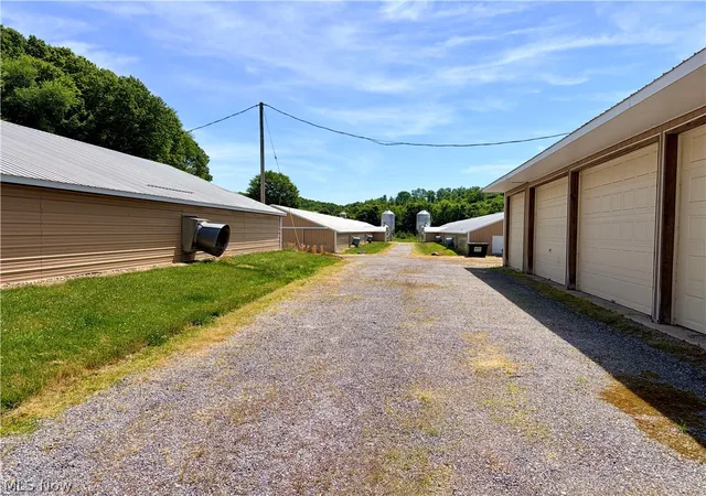 35th image of 10199 Malibu Rd Ne, Minerva, OH 44657 | MLS# 5217317