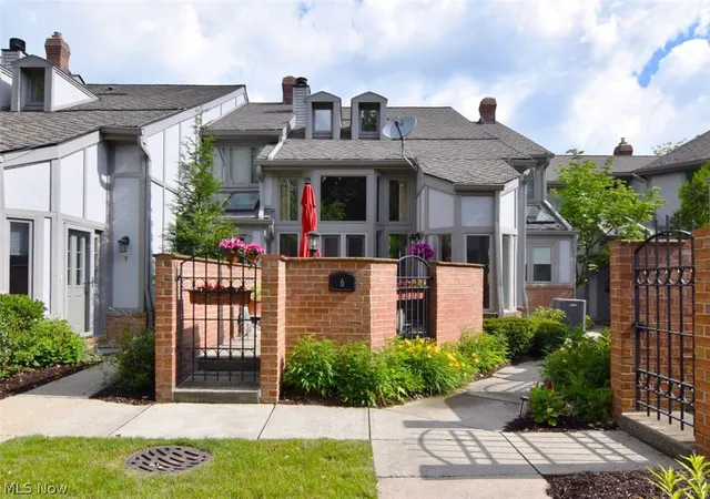 Homes for sale in Beachwood, OH | 25450 Fairmount #6, Beachwood, OH 44122 | MLS# 5220362
