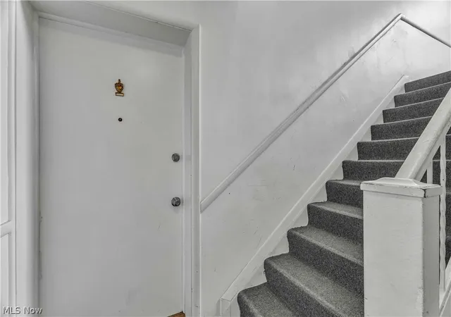 2nd image of 3279 Warrensville Ctr Rd, Shaker Heights, OH 44122