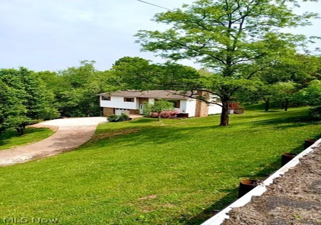 2nd image of 10 1st Court, Belpre, OH 45714 | MLS# 5220531