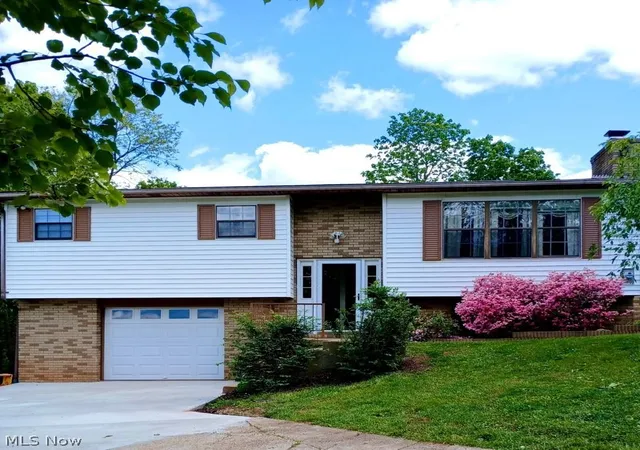 3rd image of 10 1st Court, Belpre, OH 45714 | MLS# 5220531