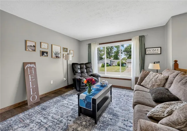 Homes for sale in Eastlake, OH | 335 Bayshore Dr, Eastlake, OH 44095 | MLS# 5218039