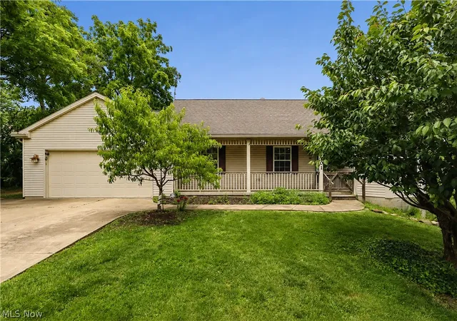 2nd image of 1701 Woods Rd, Akron, OH 44306 | MLS# 5219383