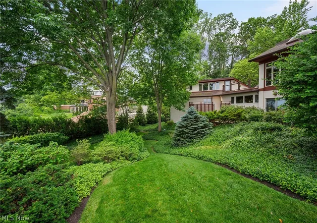 5th image of 22916 Lake Rd, Bay Village, OH 44140 | MLS# 5219809