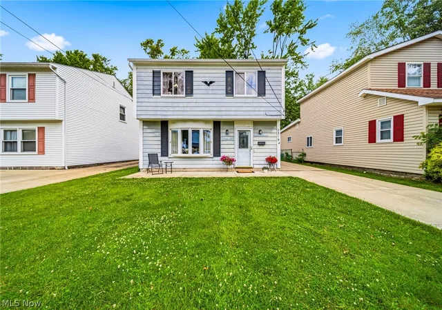 Homes for sale in Mentor On The Lake, OH | 7519 Pinehurst Dr, Mentor On The Lake, OH 44060 | MLS# 5219867
