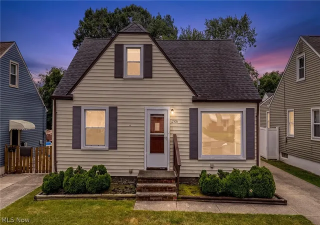 Homes for sale in Garfield Heights, OH | 12908 York Blvd, Garfield Heights, OH 44125 | MLS# 5220577