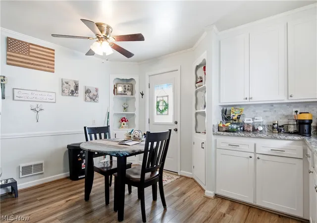 4th image of 2212 Larchmont Dr, Wickliffe, OH 44092 | MLS# 5220595