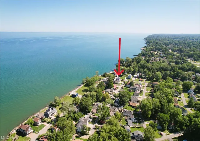 Homes for sale in Eastlake, OH | 35975 Matoma Blvd, Eastlake, OH 44095 | MLS# 5220451