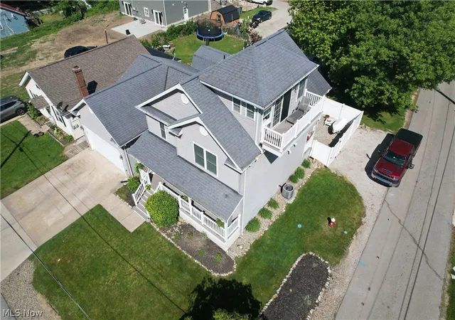 Homes for sale in Eastlake, OH | 35975 Matoma Blvd, Eastlake, OH 44095 | MLS# 5220451