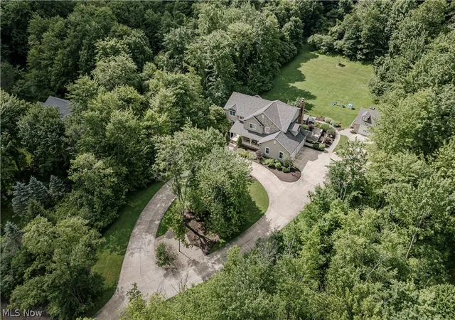 5th image of 7775 Woodlands Trl, Chesterland, OH 44026 | MLS# 5219403
