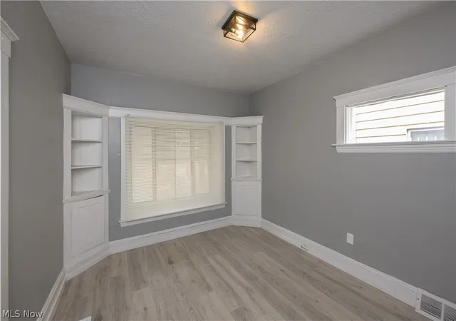 Photo 4 of Single family home for sale at 686 E 92nd Street, Cleveland, OH 44108 | MLS# 5220584 | Listing updated on 2026-06-19