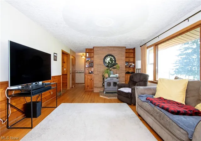 Photo 3 of Single family home for sale at 7241 S Funk Rd, Shreve, OH 44676 | MLS# 5220691 | Listing updated on 2026-08-13