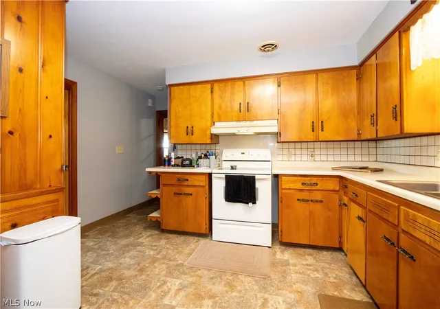 Photo 4 of Single family home for sale at 7241 S Funk Rd, Shreve, OH 44676 | MLS# 5220691 | Listing updated on 2026-08-13