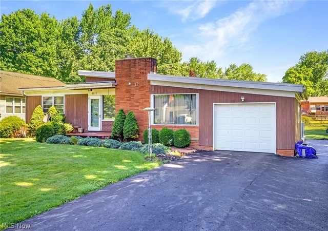 Homes for sale in Massillon, OH | 8259 Walter St Nw, Massillon, OH 44646 | MLS# 5220271