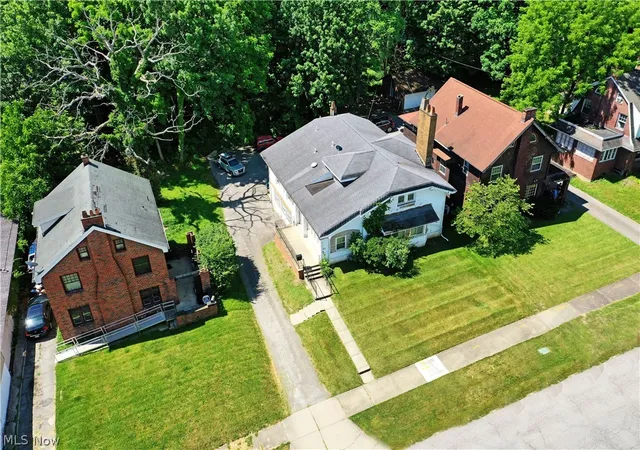 4th image of 21 Indiana Ave, Youngstown, OH 44505 | MLS# 5220625