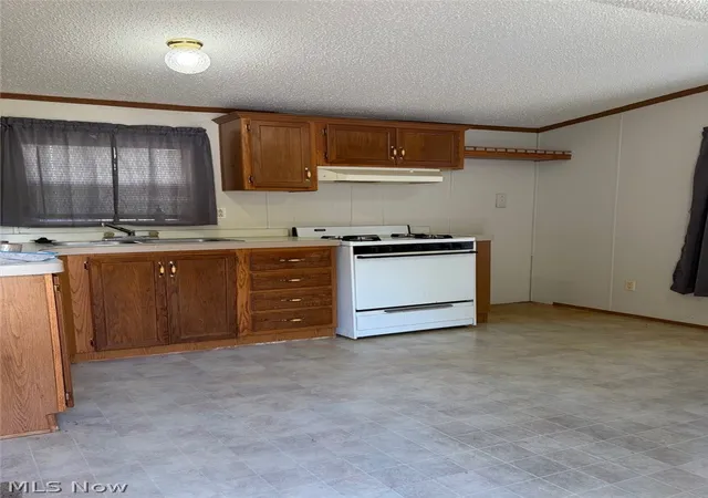 4th image of 5411 N River Rd W #E11, Geneva, OH 44041 | MLS# 5219745