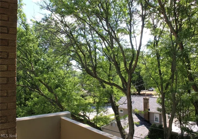 4th image of 2109 Wooster Rd #48, Rocky River, OH 44116 | MLS# 5220496