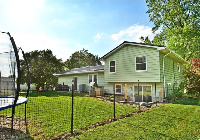 5th image of 2484 Mahan Denman Rd, Cortland, OH 44410 | MLS# 5220478
