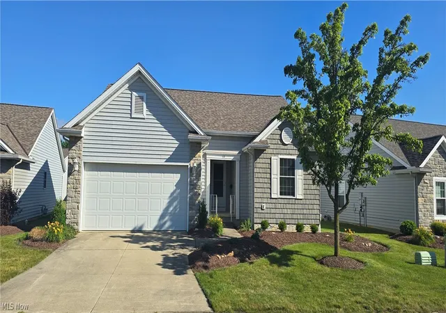 Homes for sale in Elyria, OH | 118 Gleneagle Dr, Elyria, OH 44035 | MLS# 5220755