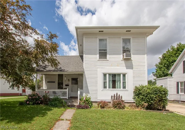 Homes for sale in Bucyrus, OH | 909 Maple St, Bucyrus, OH 44820 | MLS# 5220539