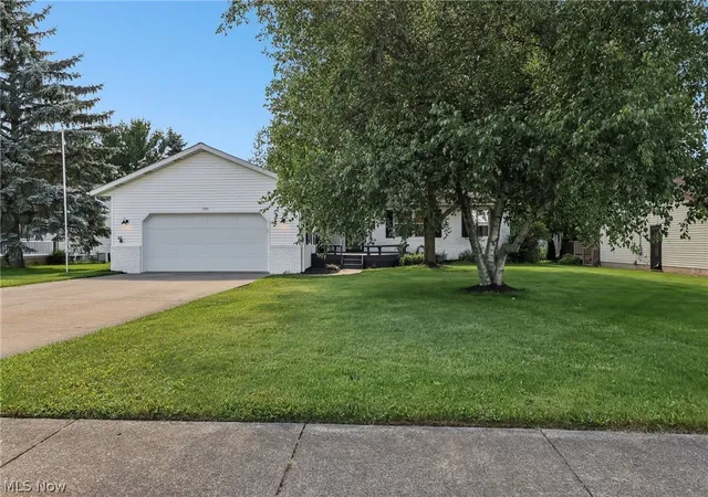 Homes for sale in Wadsworth, OH | 1304 State Rd, Wadsworth, OH 44281 | MLS# 5219777