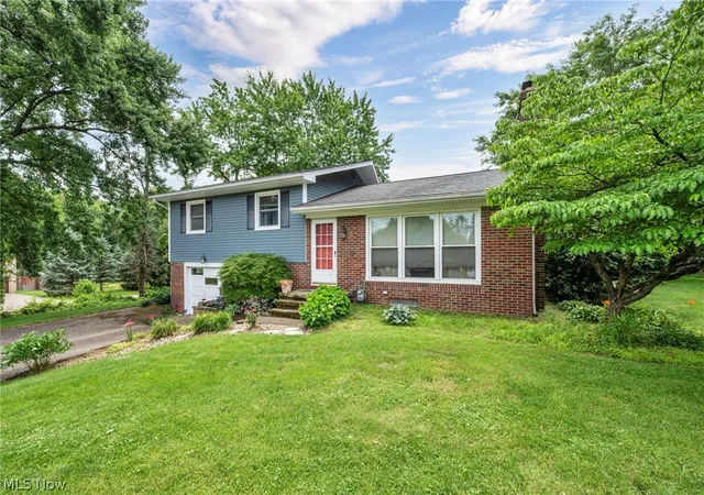 Homes for sale in Uniontown, OH | 12880 Sunset Cir Nw, Uniontown, OH 44685 | MLS# 5220788
