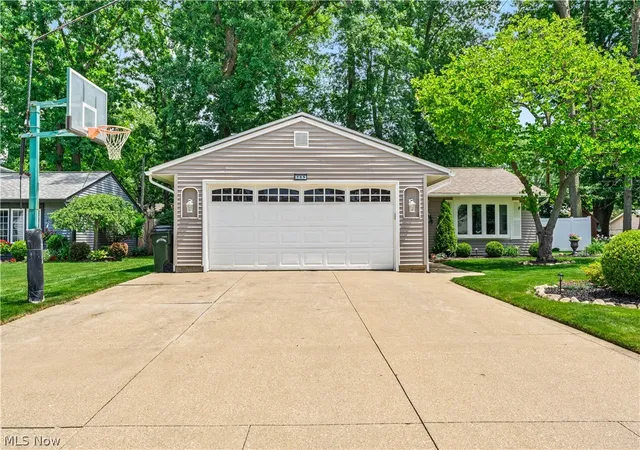 4th image of 755 Bedford Ave, Elyria, OH 44035 | MLS# 5220419