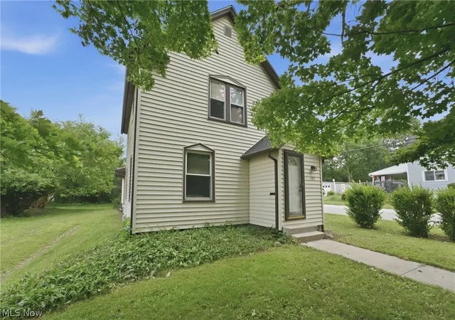 2nd image of 123 E State St, Barberton, OH 44203 | MLS# 5220634