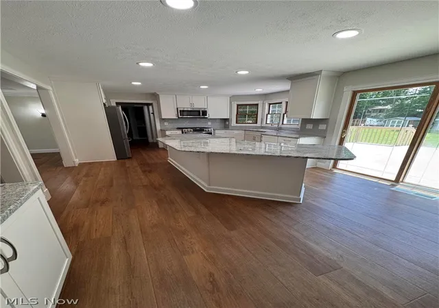 Homes for sale in Stow, OH | 4764 Young Rd, Stow, OH 44224 | MLS# 5220850