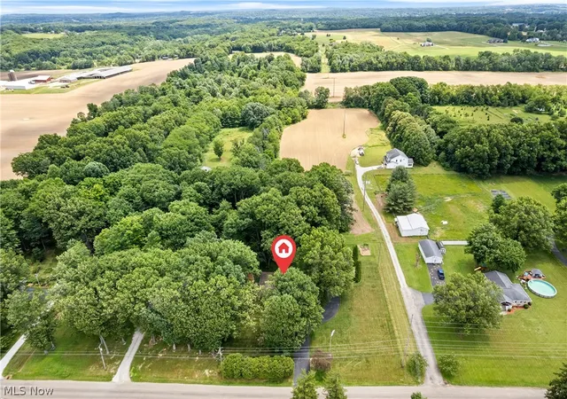 Homes for sale in Massillon, OH | 2560 Kenyon Ave Nw, Massillon, OH 44647 | MLS# 5220848